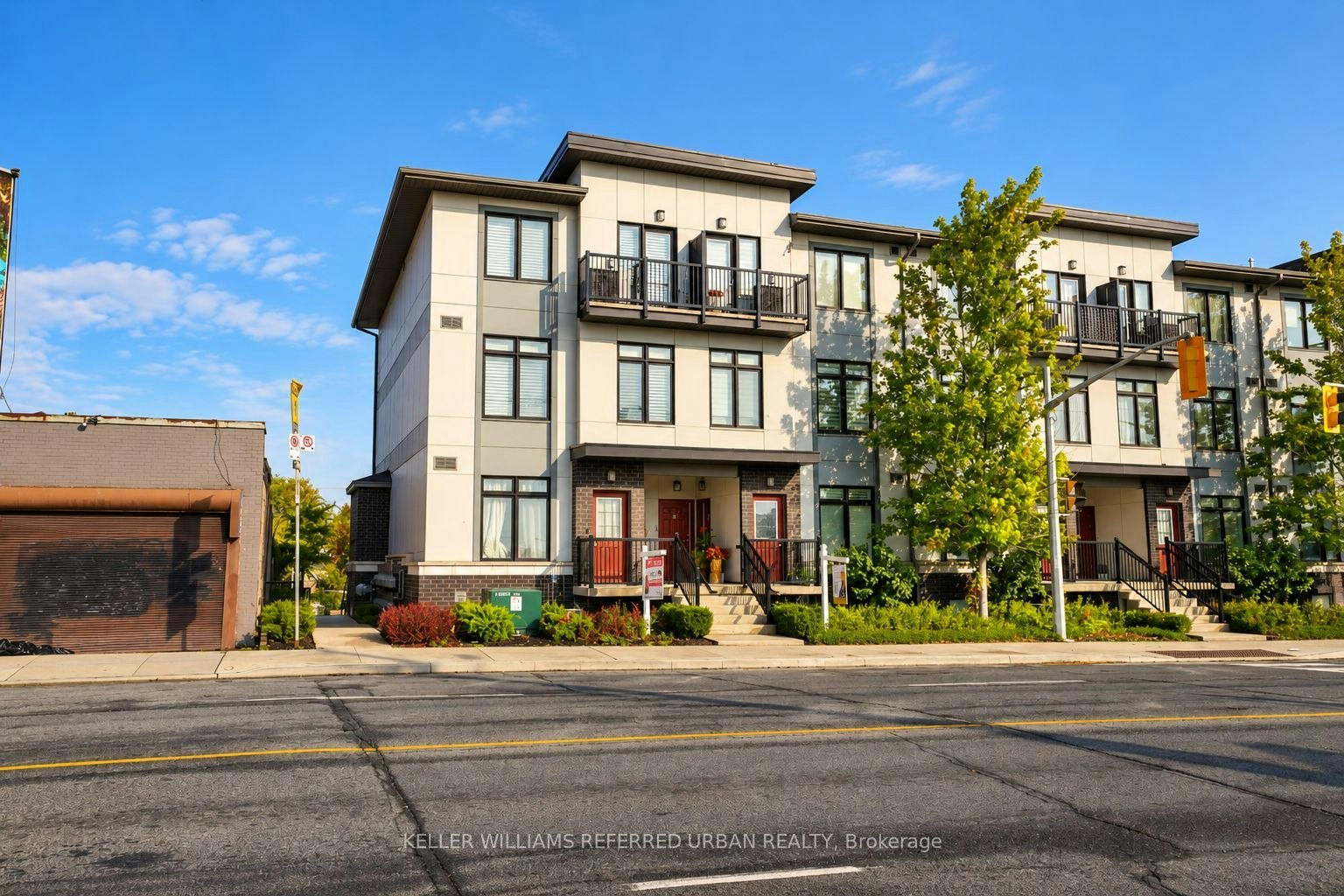 25-630 Rogers Road, Toronto, ON, M6M 1C1
