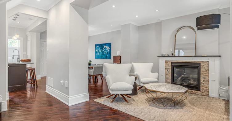 26 Algonquin Avenue, Toronto, ON, M6R 1K7 - 4