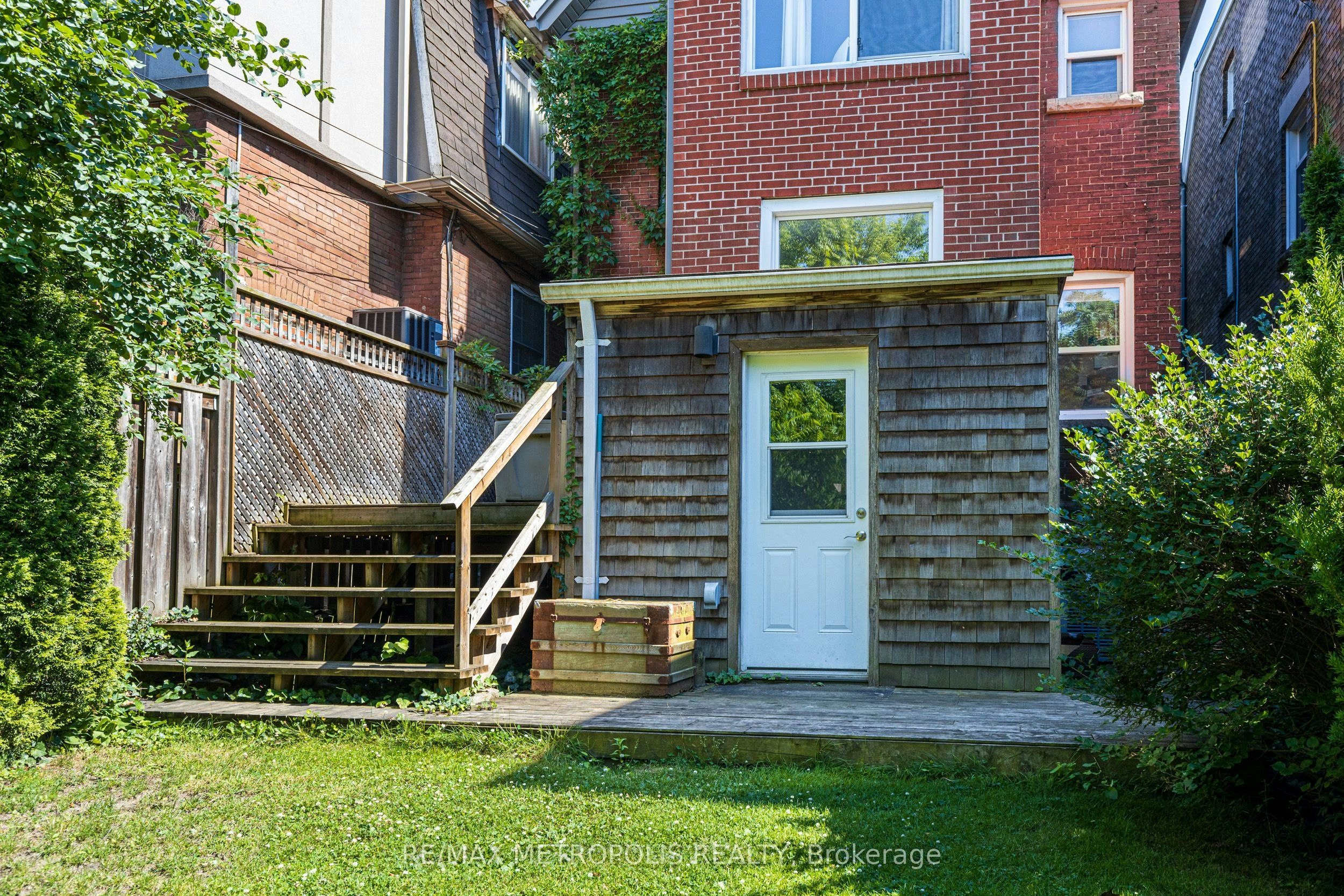 26 Algonquin Avenue, Toronto, ON, M6R 1K7 - 39