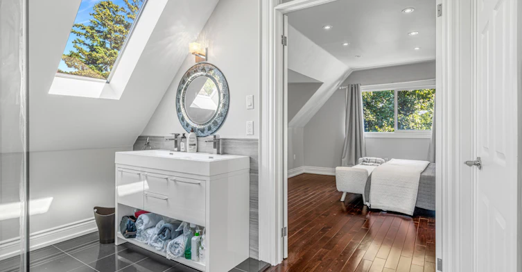 26 Algonquin Avenue, Toronto, ON, M6R 1K7 - 28