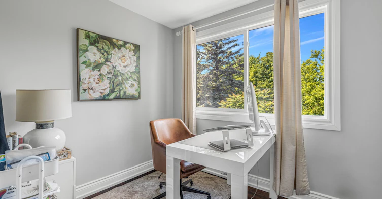 26 Algonquin Avenue, Toronto, ON, M6R 1K7 - 18