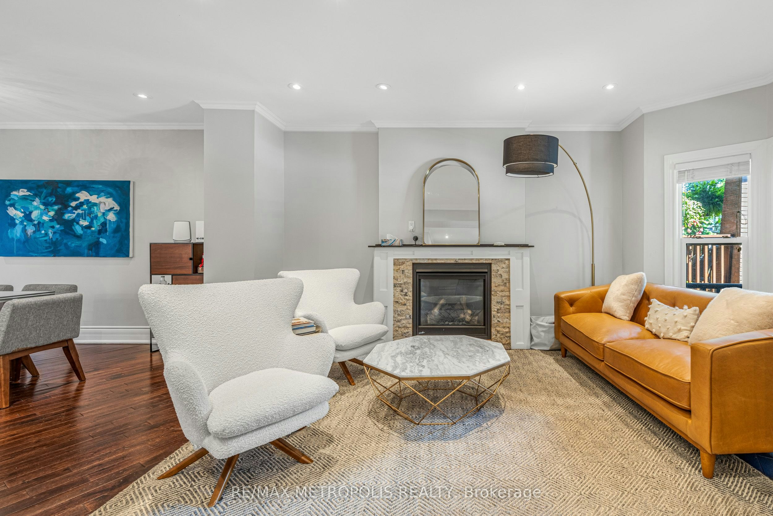 26 Algonquin Avenue, Toronto, ON, M6R 1K7 - 7