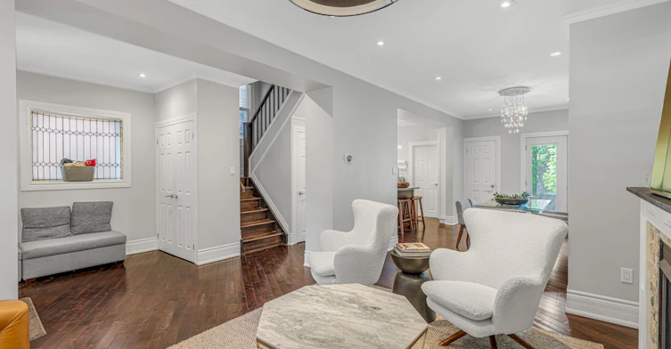 26 Algonquin Avenue, Toronto, ON, M6R 1K7 - 6