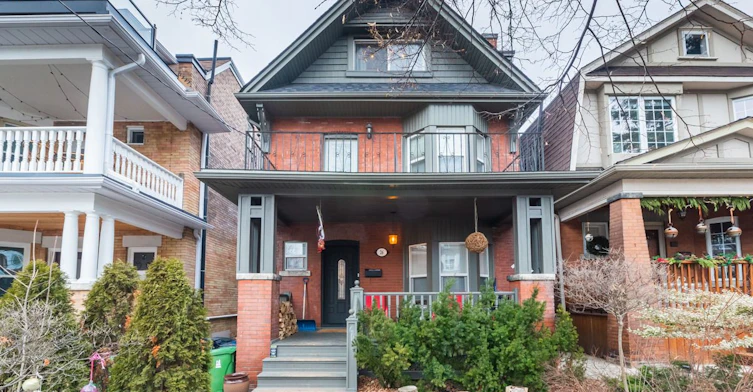 26 Algonquin Avenue, Toronto, ON, M6R 1K7