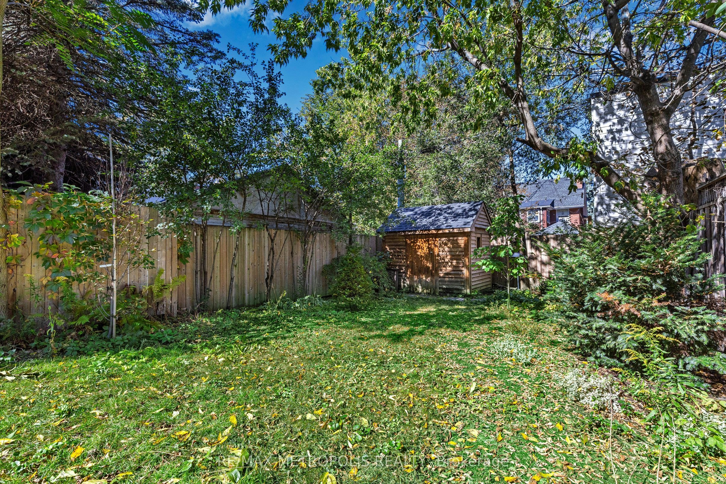 26 Algonquin Avenue, Toronto, ON, M6R 1K7 - 38