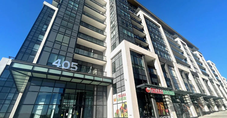 209-405 Dundas Street W, Oakville, ON, L6M 5P4