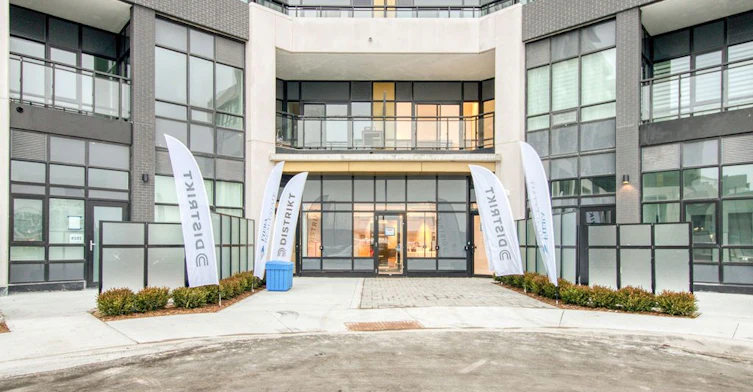 511-405 Dundas Street W, Oakville, ON, L6M 4P9 - 2