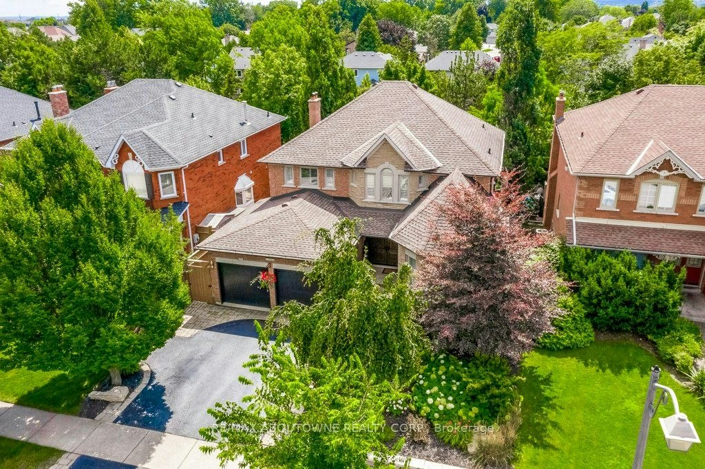 2080 Mckerlie Crescent, Burlington, ON, L7M 4E8