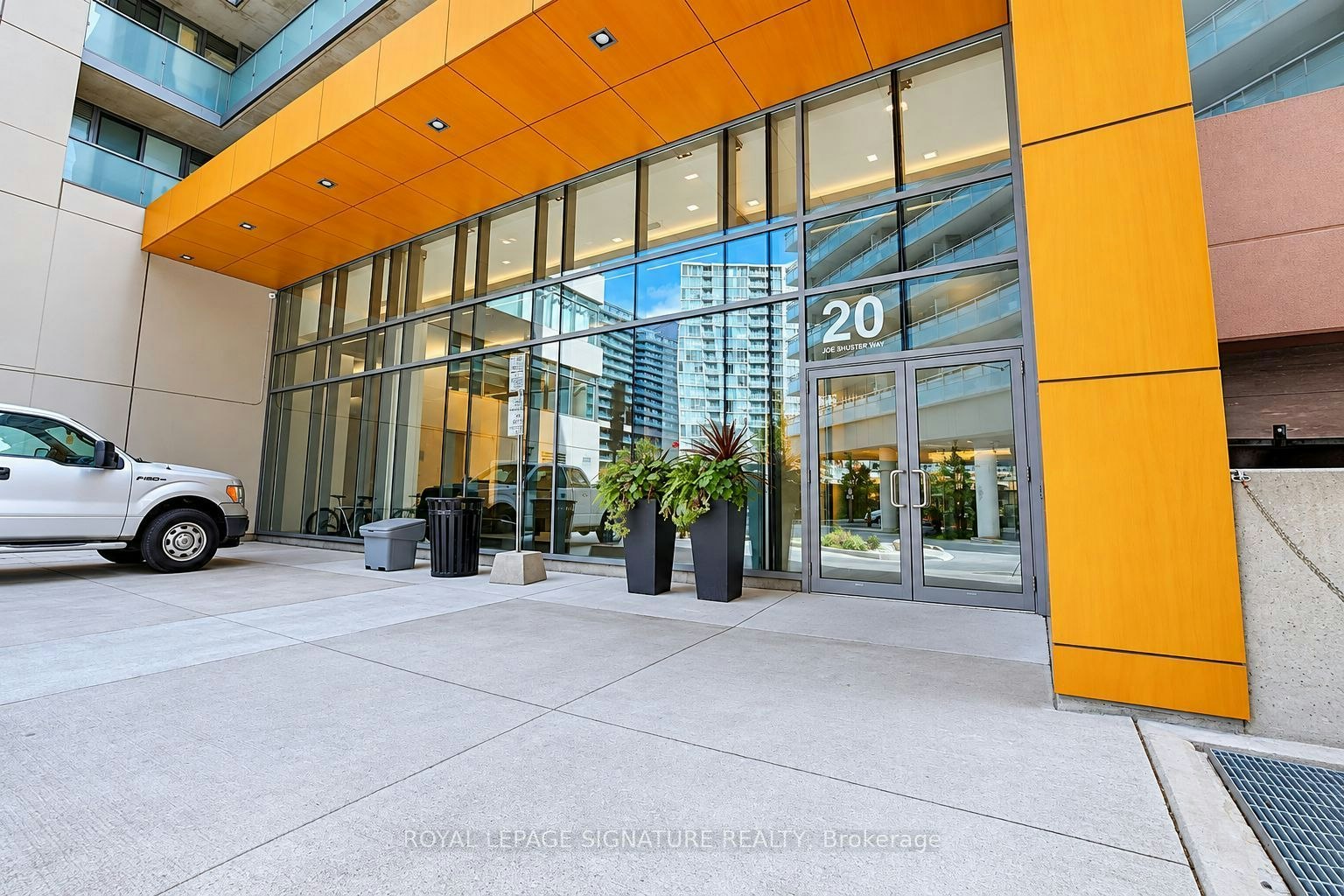 712-20 Joe Shuster Way, Toronto, ON, M6K 0A3 - 17