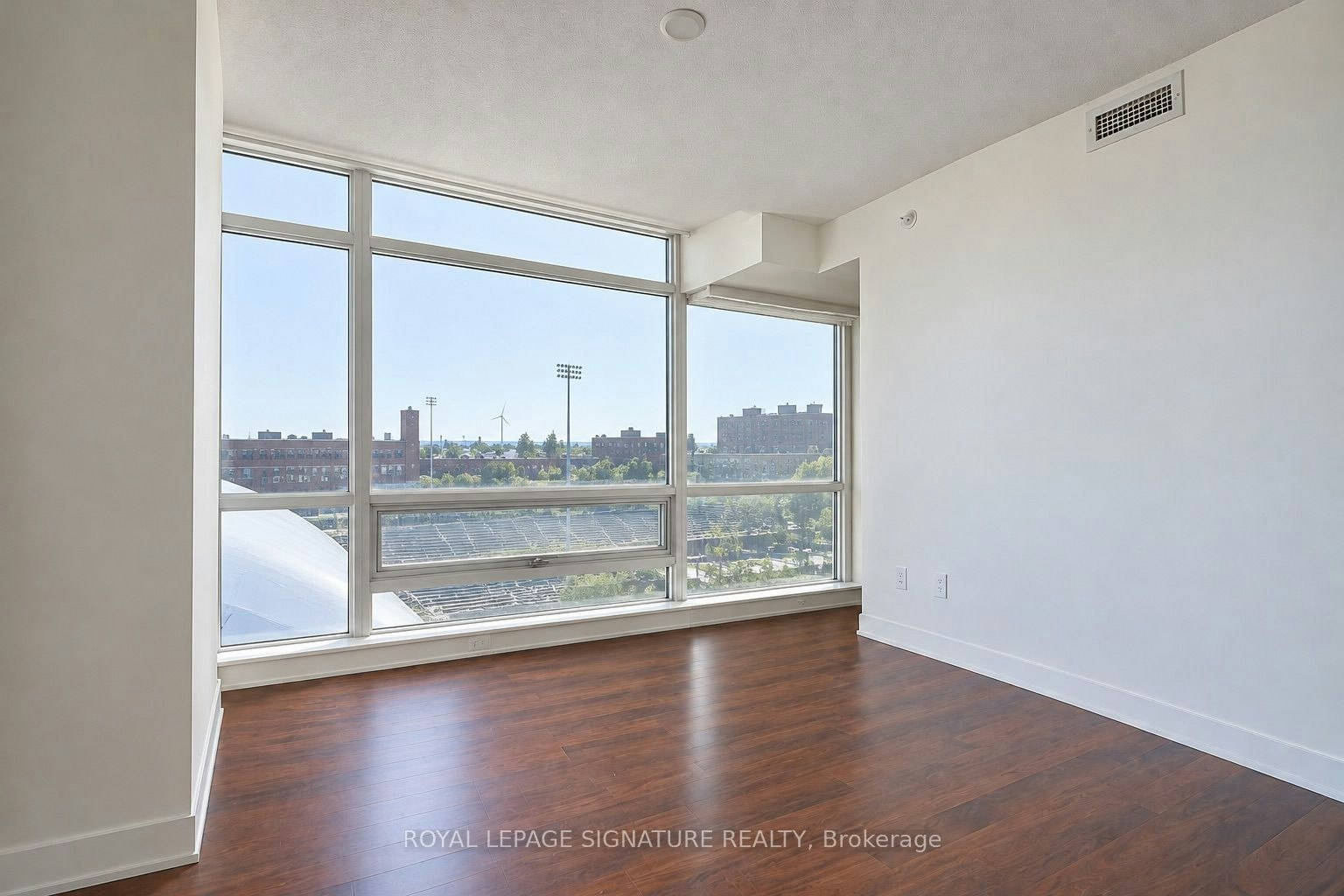 712-20 Joe Shuster Way, Toronto, ON, M6K 0A3