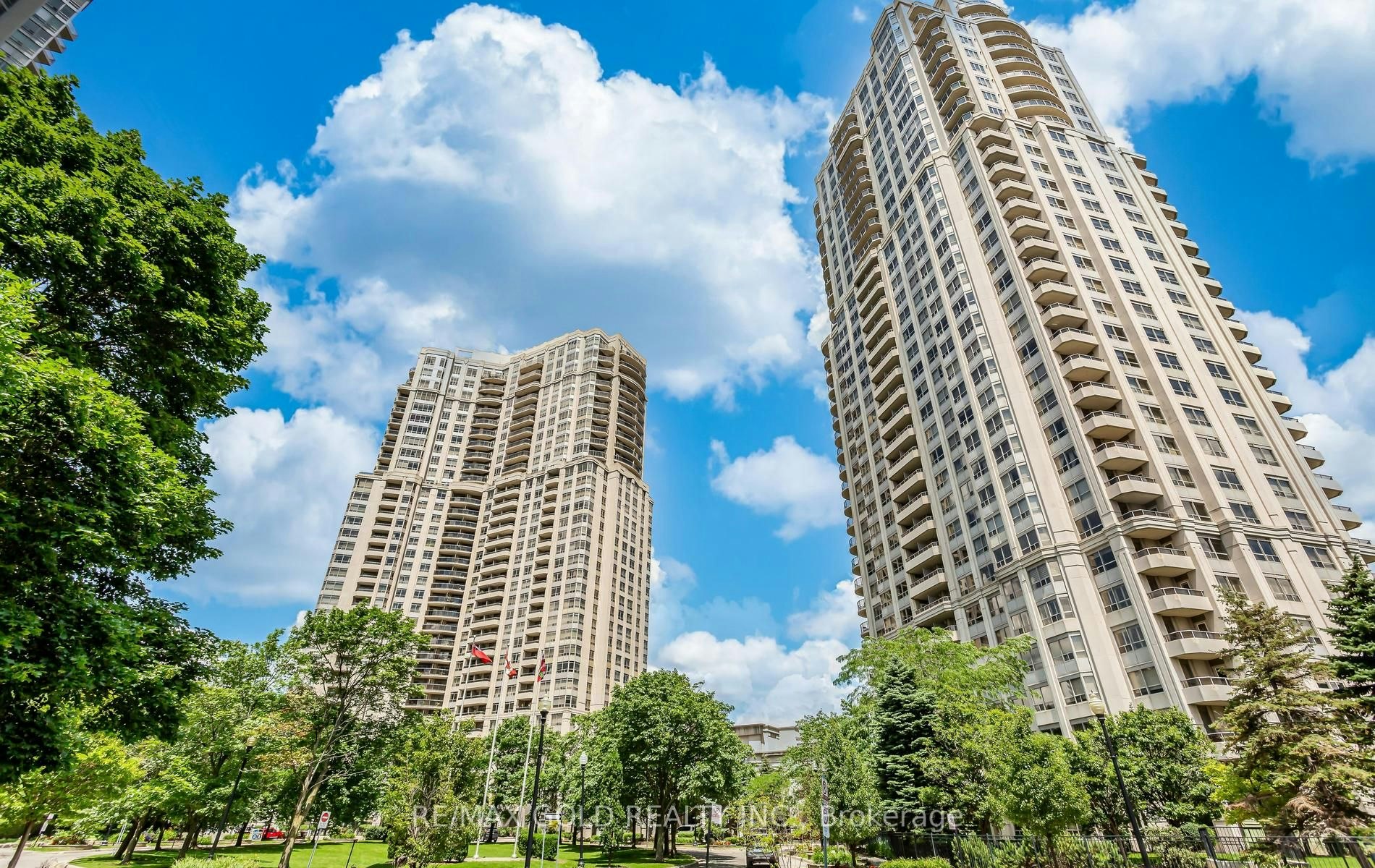 224-25 Kingsbridge Grdn Circle, Mississauga, ON, L5R 4B1