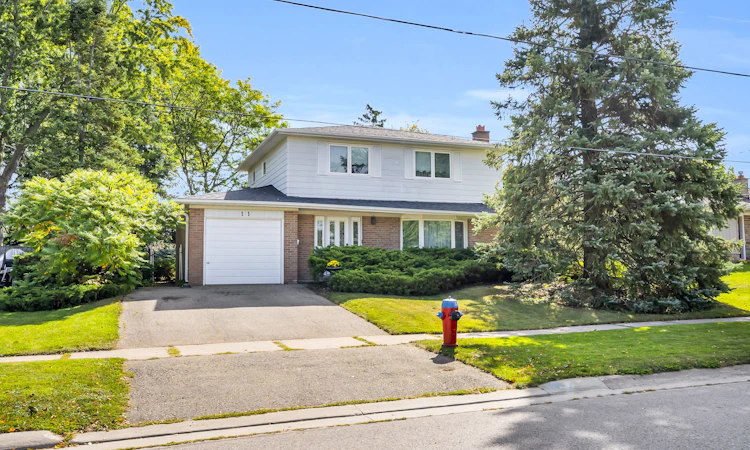 11 Dawson Crescent
