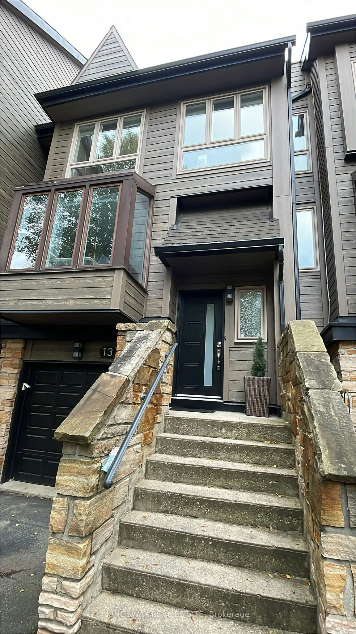 13-1120 Queens Avenue, Oakville, ON, L6H 2B5 - 4