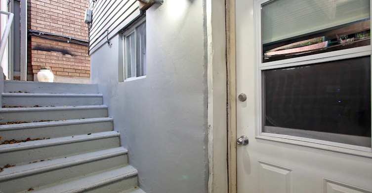 10 Armstrong Street, Toronto, ON, M6H 1V8