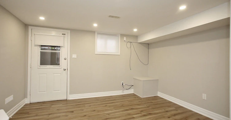 10 Armstrong Street, Toronto, ON, M6H 1V8 - 9