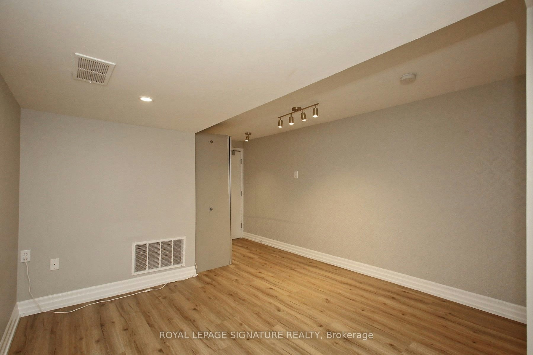 10 Armstrong Street, Toronto, ON, M6H 1V8 - 13