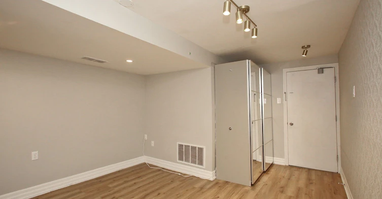 10 Armstrong Street, Toronto, ON, M6H 1V8 - 14