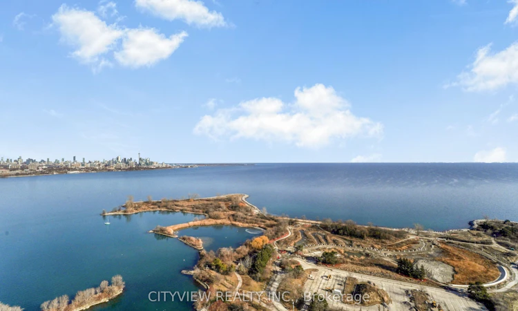 2508-20 Shore Breeze Drive