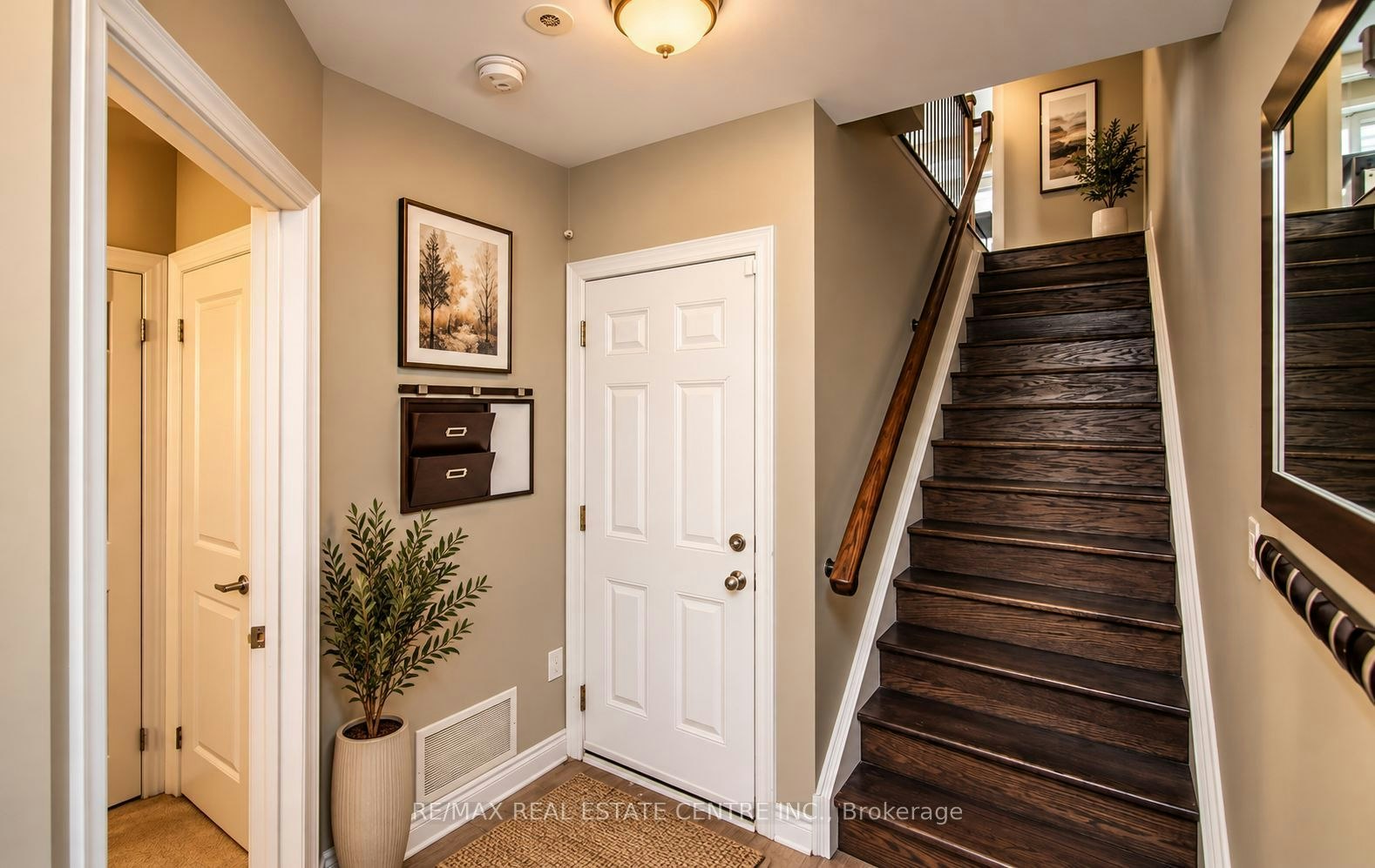 30 Cormier Heights, Toronto, ON, M8Z 0B5 - 9