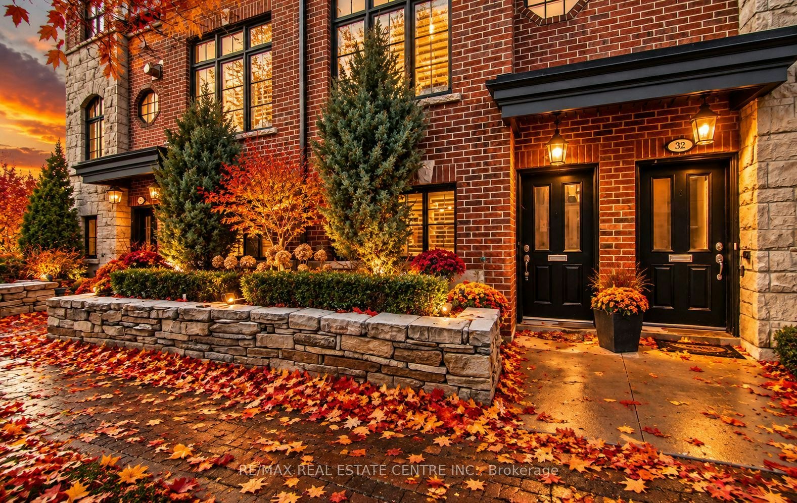 30 Cormier Heights, Toronto, ON, M8Z 0B5 - 2
