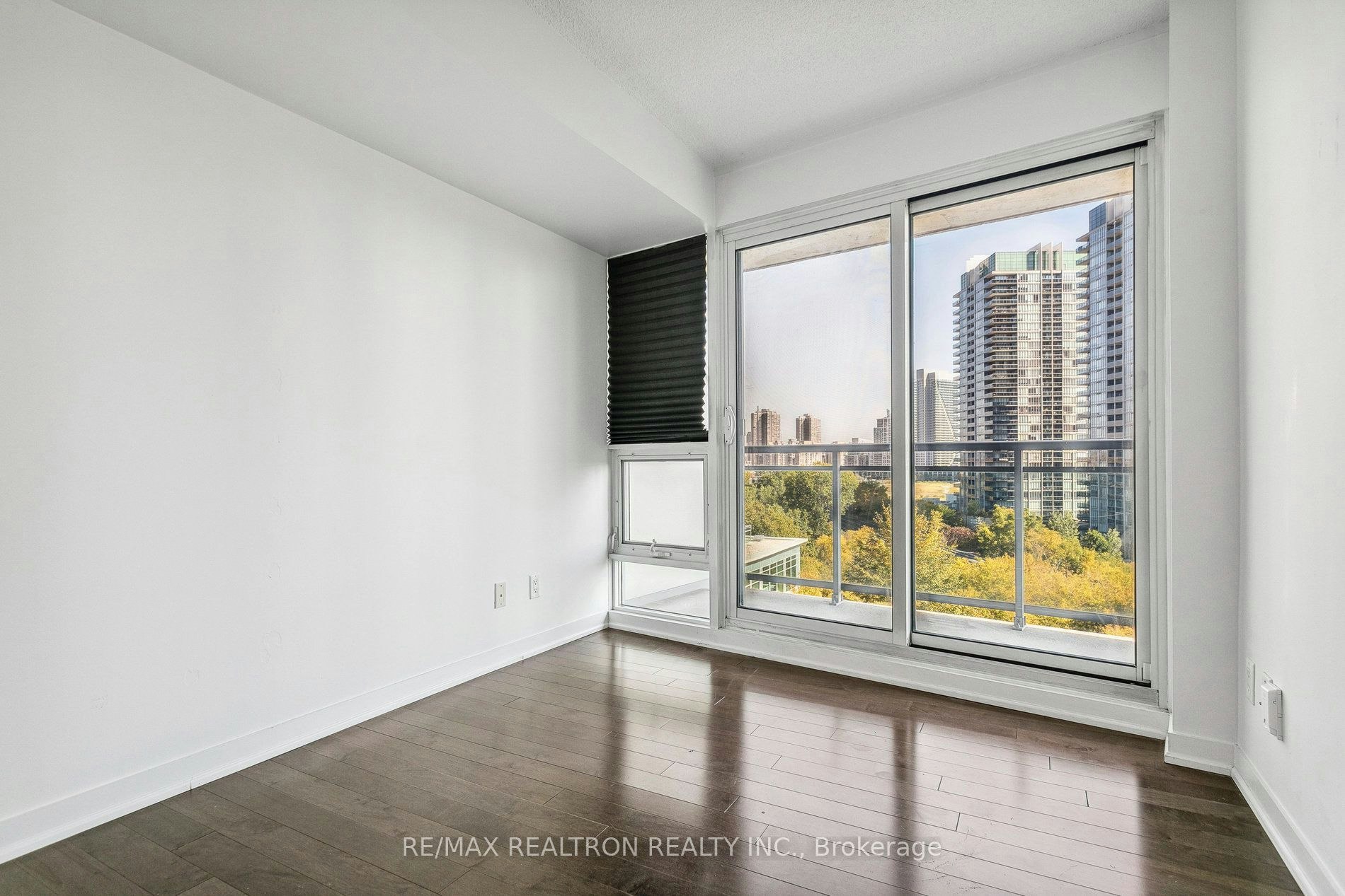 803-155 Legion Road N, Toronto, ON, M8Y 0A7 - 17