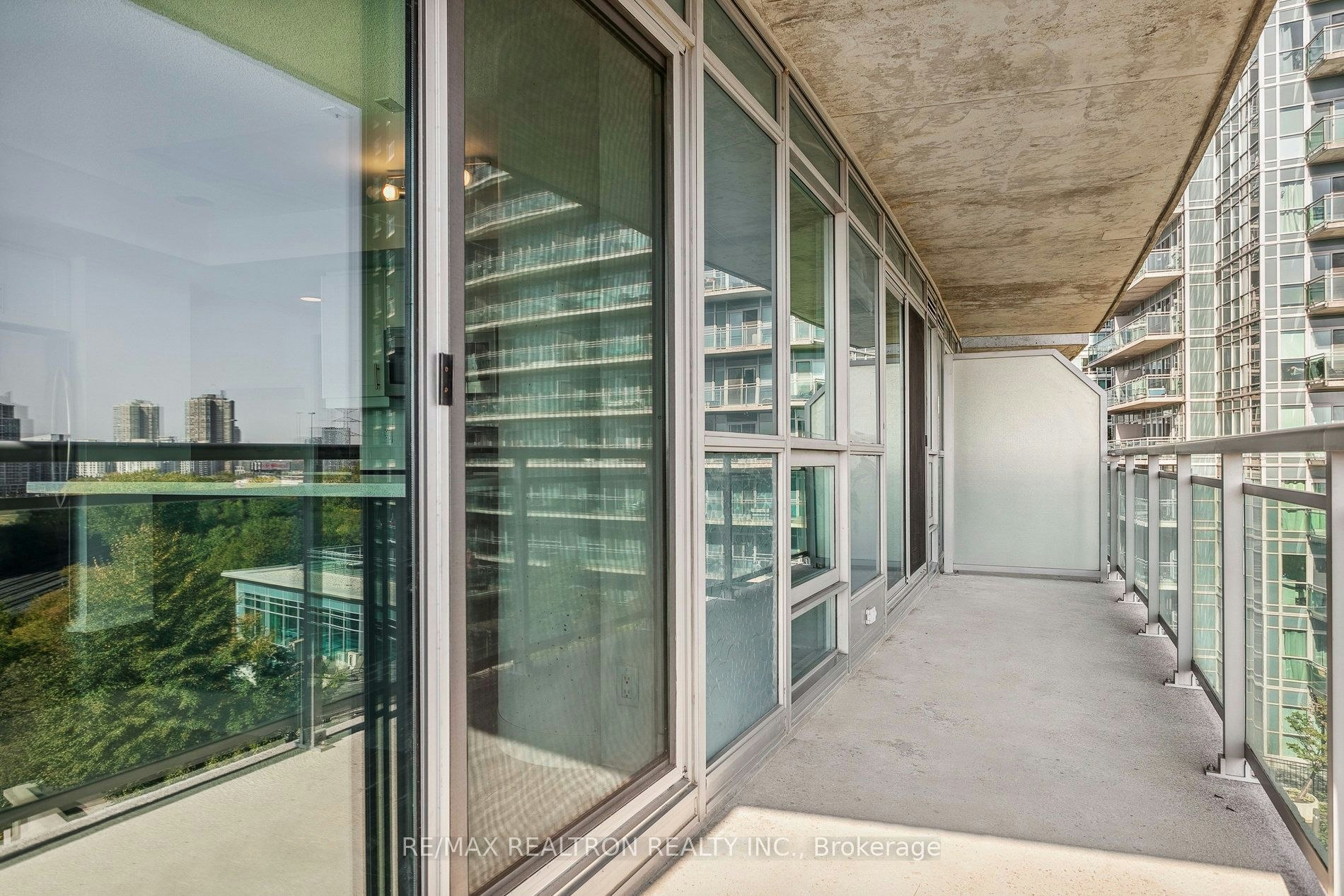 803-155 Legion Road N, Toronto, ON, M8Y 0A7 - 24