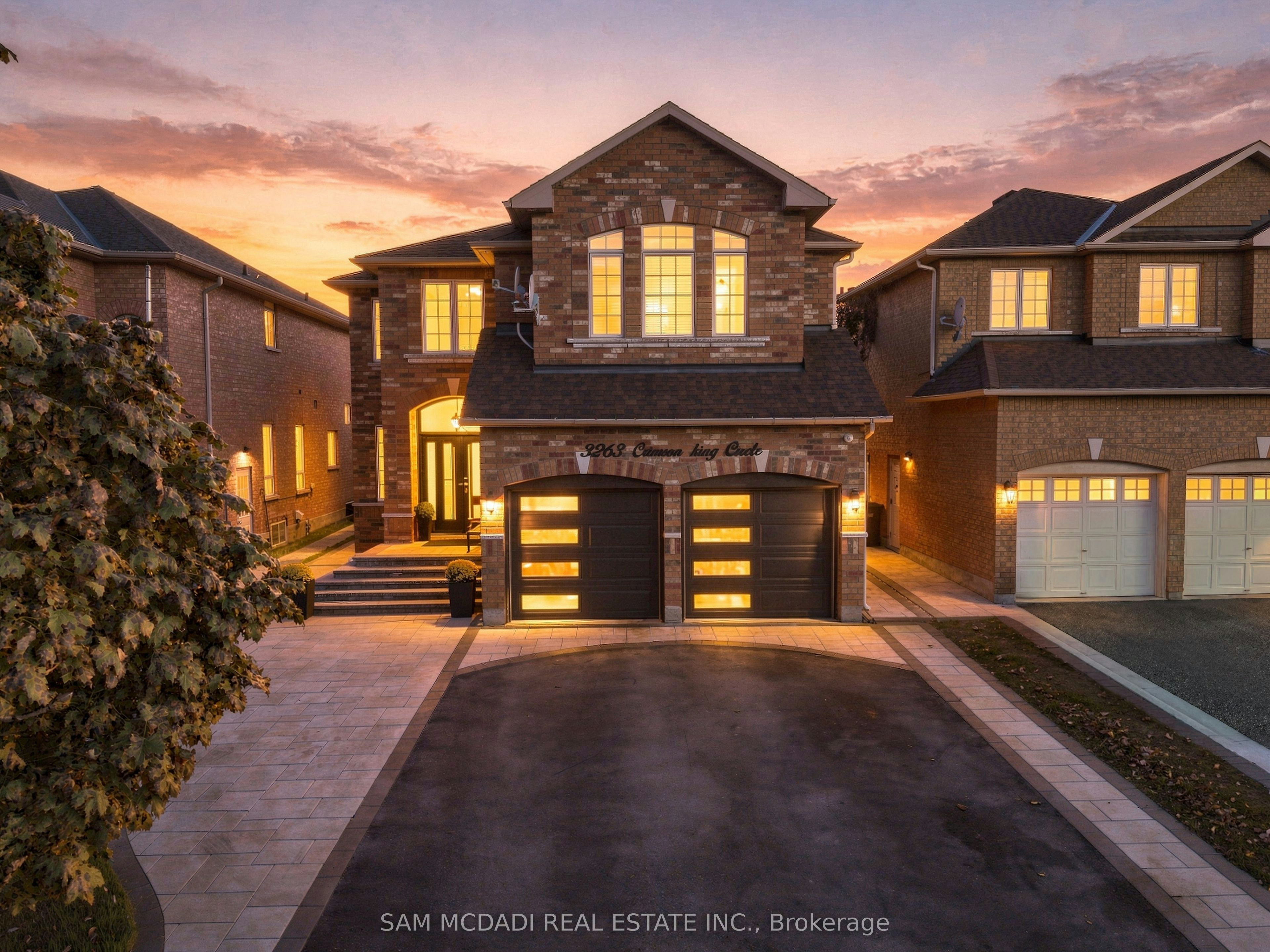 3263 Crimson King Circle, Mississauga, ON, L5N 8M8