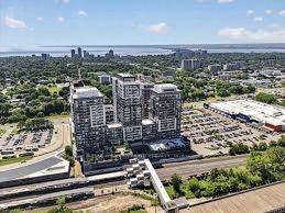 1806-2081 Fairview Street, Burlington, ON, L7R 0E5 - 3