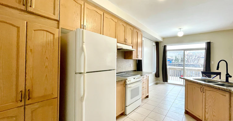 A-10 Vanderbrink Drive, Brampton, ON, L6R 0E5 - 6