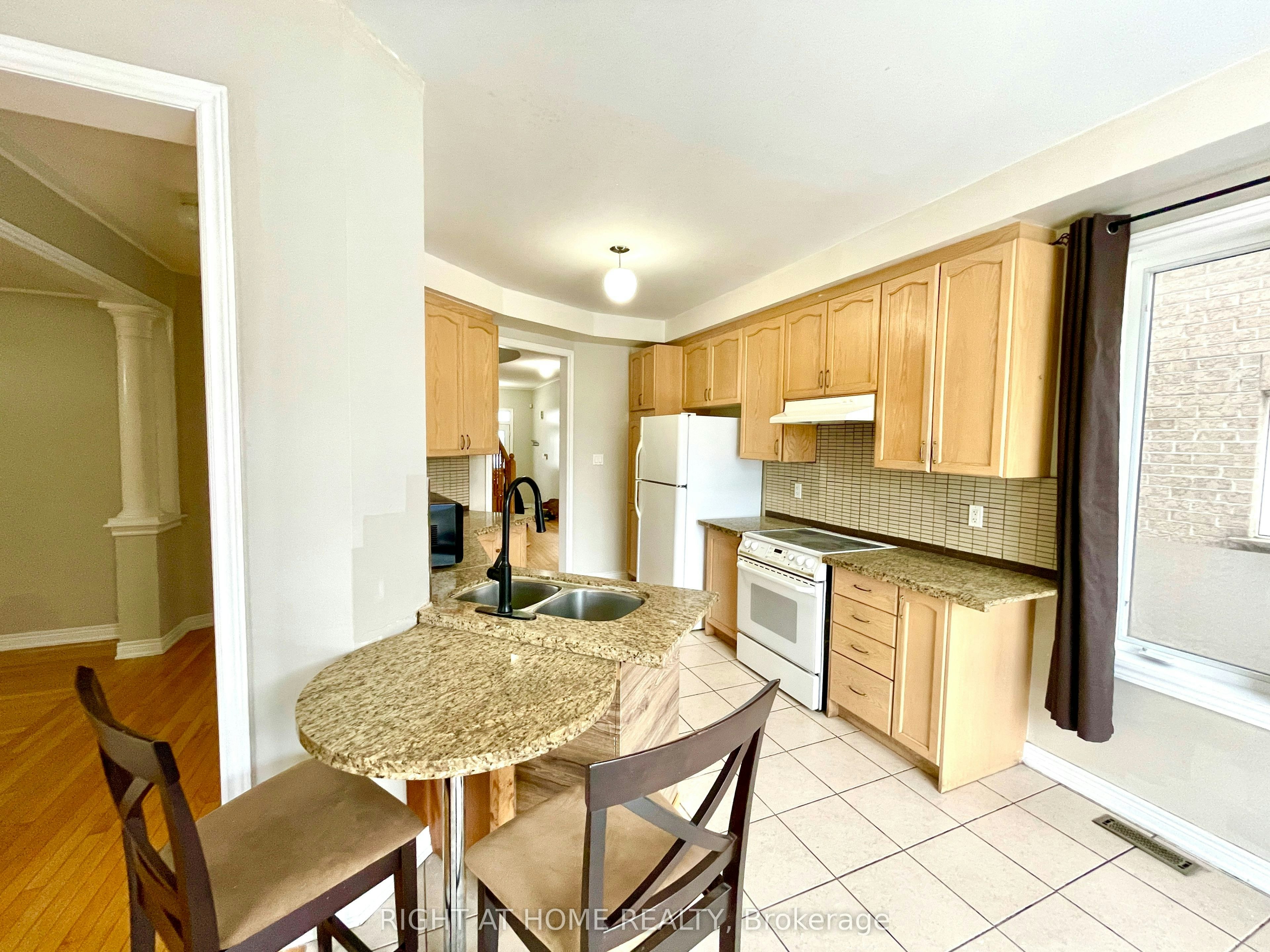 A-10 Vanderbrink Drive, Brampton, ON, L6R 0E5
