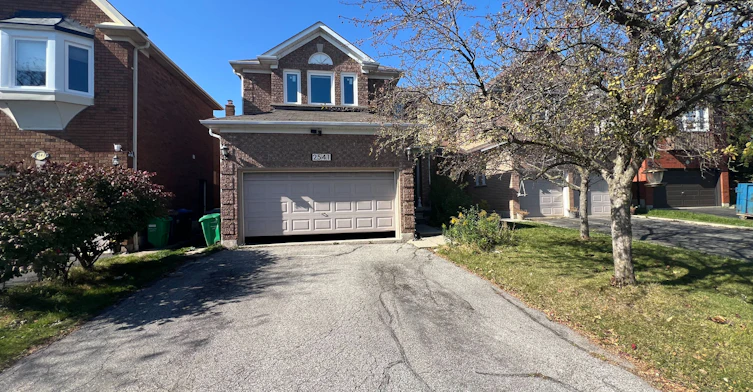 2541 Scarth Court, Mississauga, ON, L5M 5L2