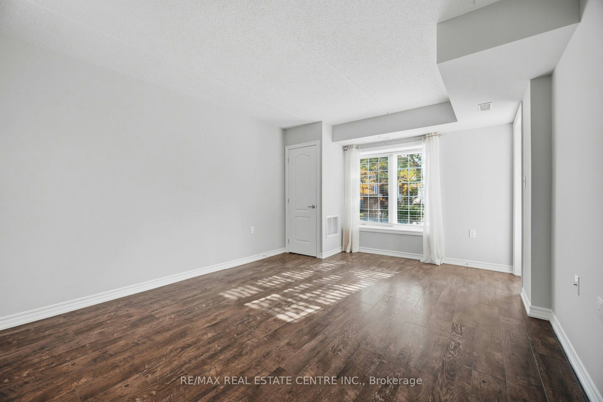 103-1450 Main Street E, Milton, ON, L9T 8W4 - 19