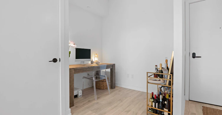 220 Missinnihe Way, Mississauga, ON, L5H 0A9 - 7