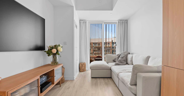 220 Missinnihe Way, Mississauga, ON, L5H 0A9 - 10