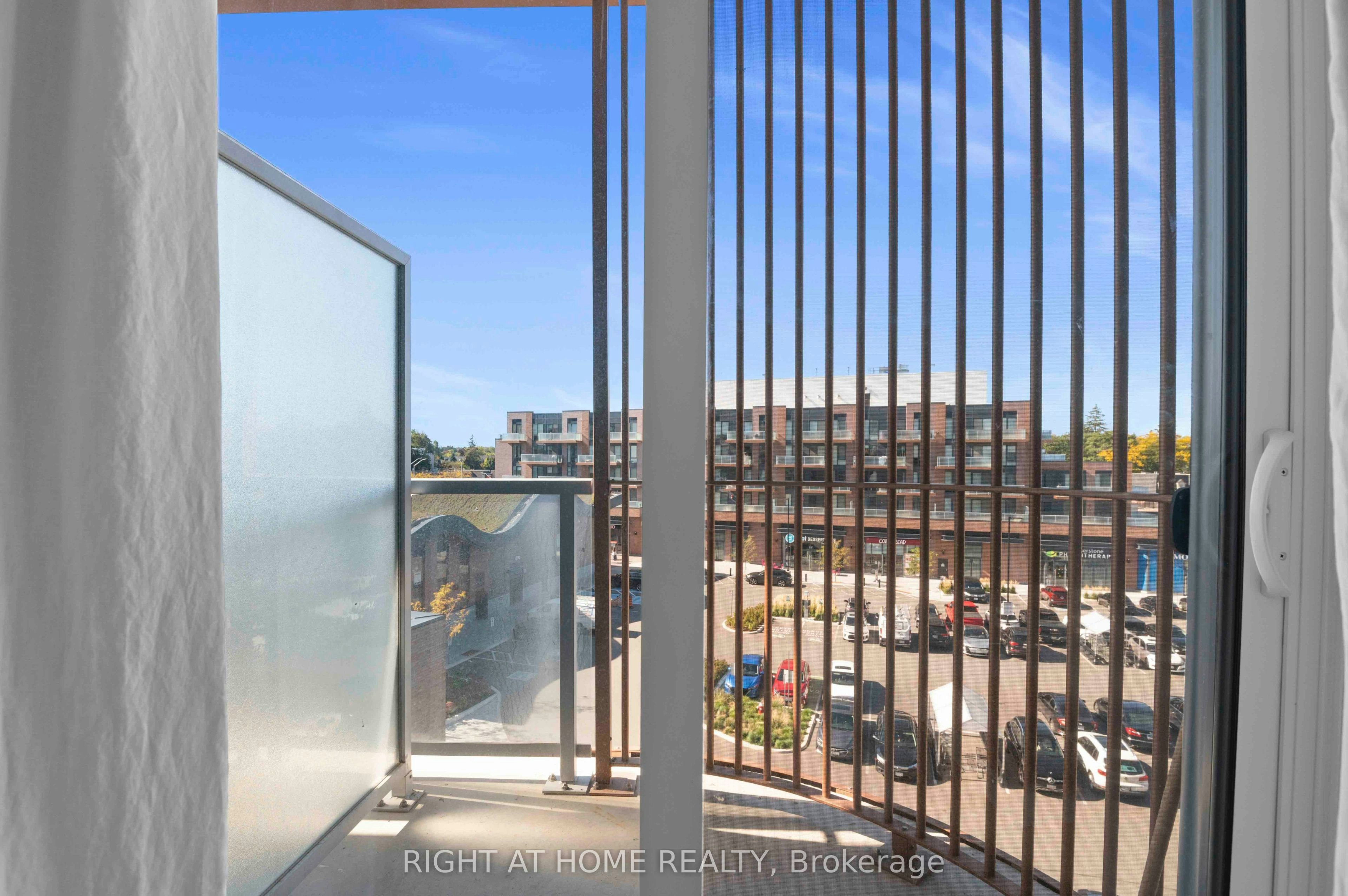 220 Missinnihe Way, Mississauga, ON, L5H 0A9 - 24