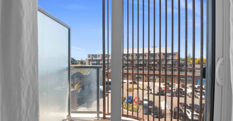 220 Missinnihe Way, Mississauga, ON, L5H 0A9 - 24