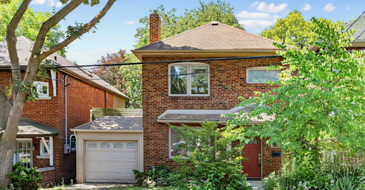 Lower-246 Ellis Avenue, Toronto, ON, M6S 2X2