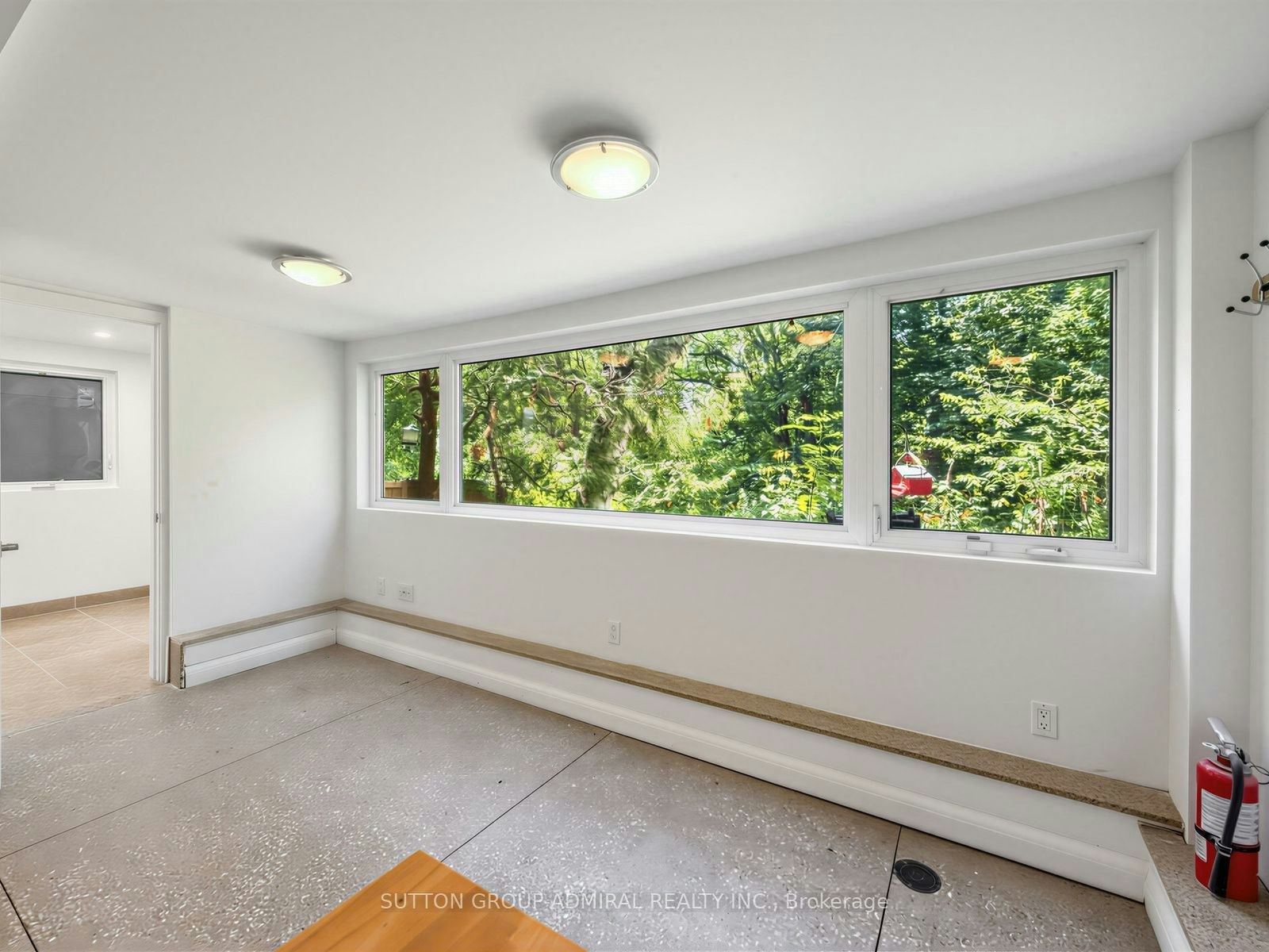 Lower-246 Ellis Avenue, Toronto, ON, M6S 2X2 - 3