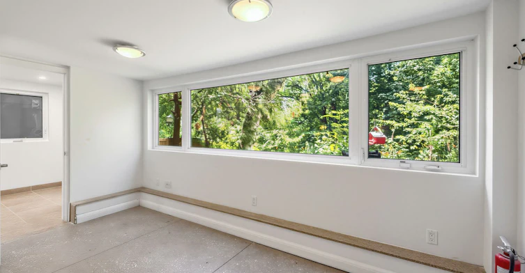 Lower-246 Ellis Avenue, Toronto, ON, M6S 2X2 - 3