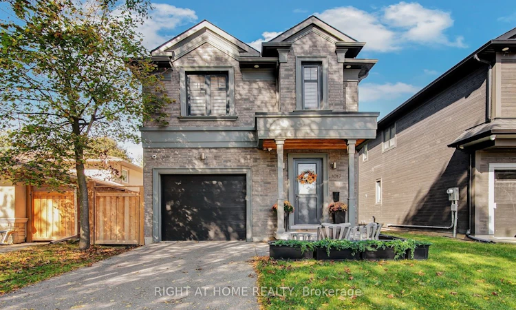 1017 Lorne Park Road