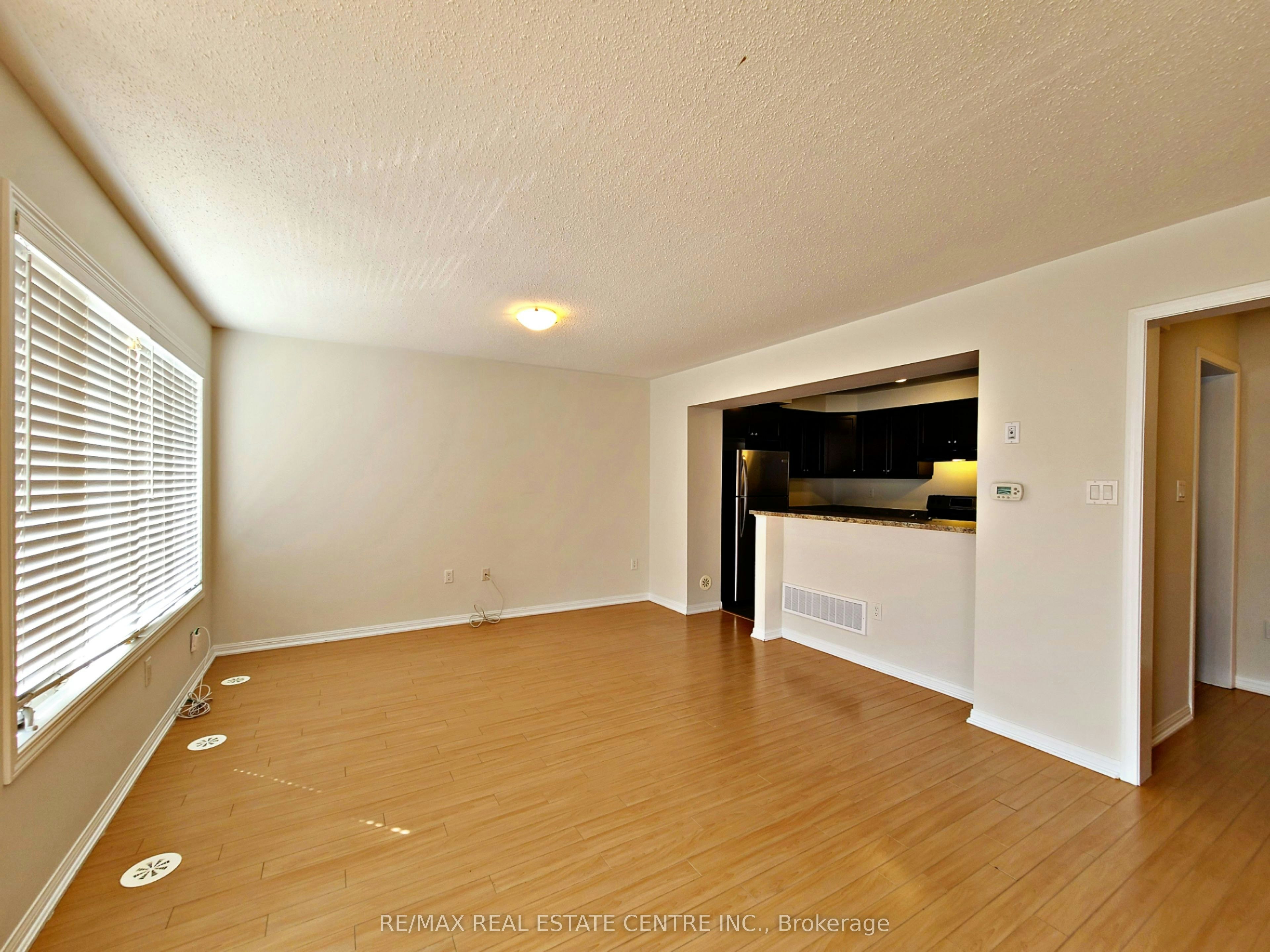 247 Slingsby Landing, Milton, ON, L9T 8N6 - 8