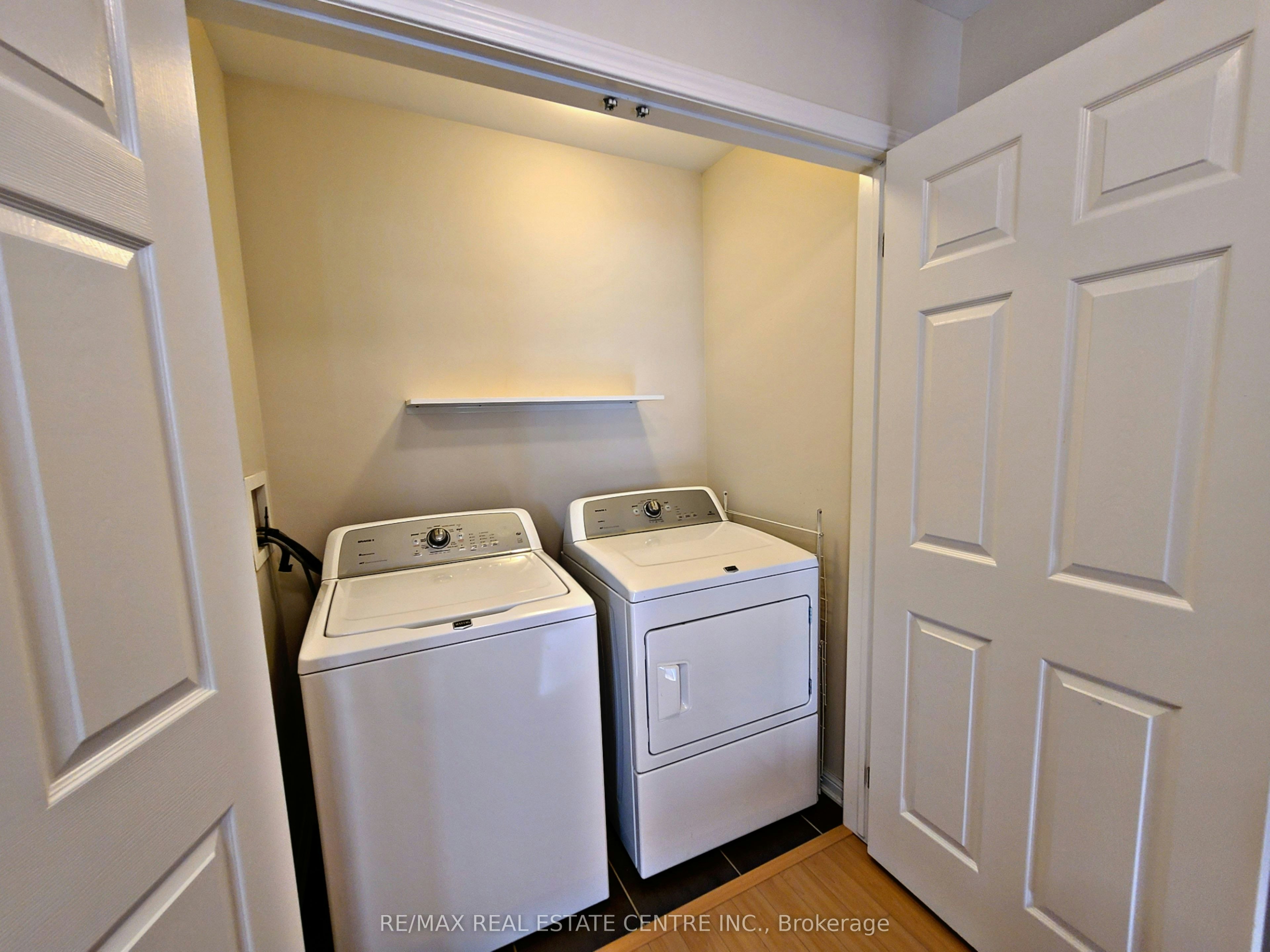 247 Slingsby Landing, Milton, ON, L9T 8N6 - 20
