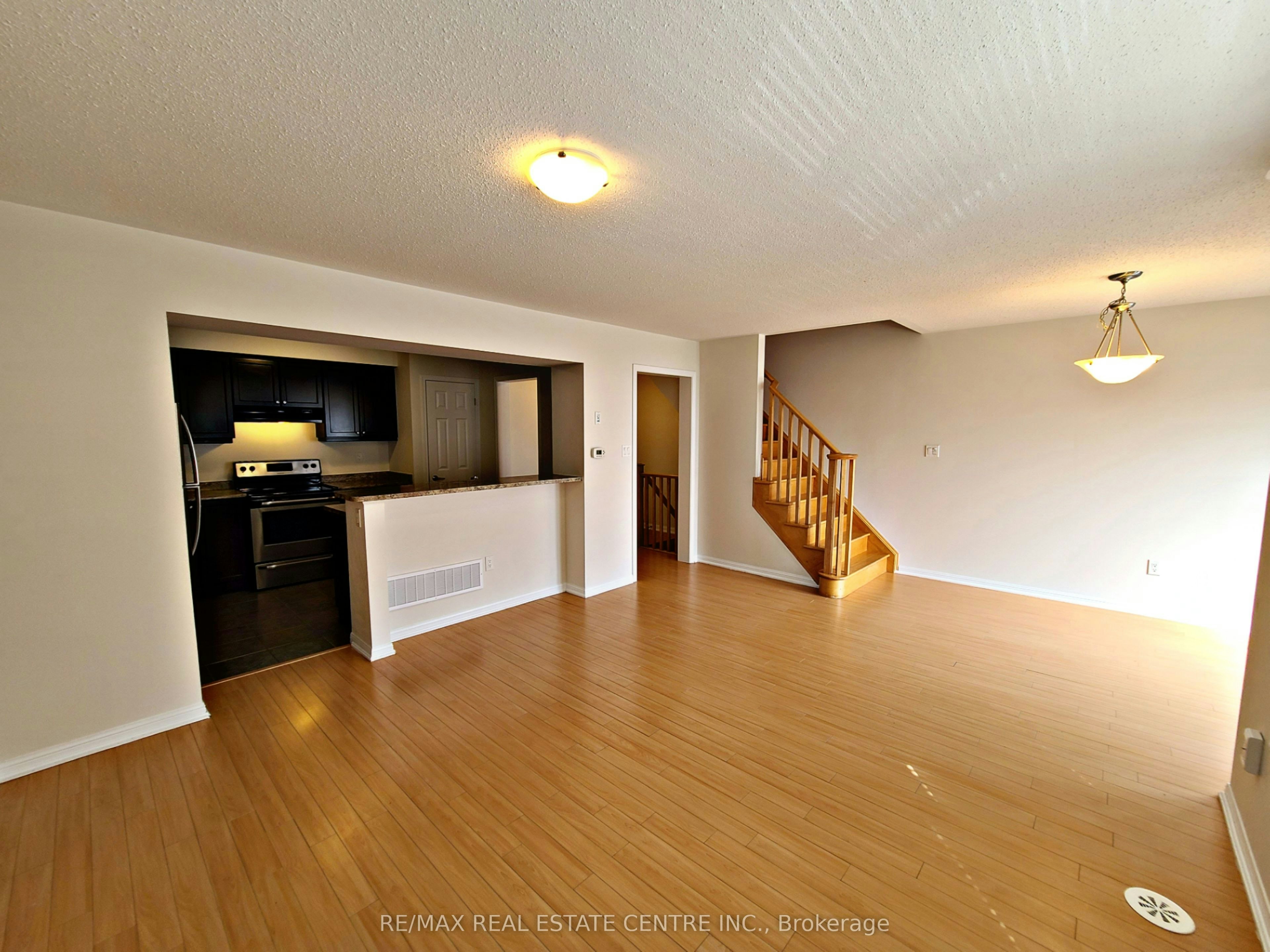 247 Slingsby Landing, Milton, ON, L9T 8N6 - 7