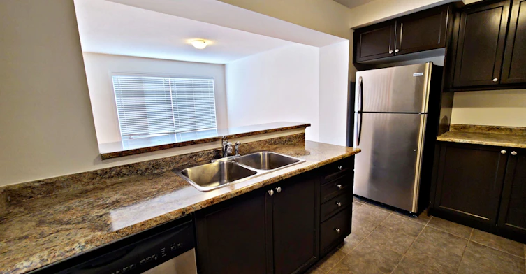 247 Slingsby Landing, Milton, ON, L9T 8N6 - 6