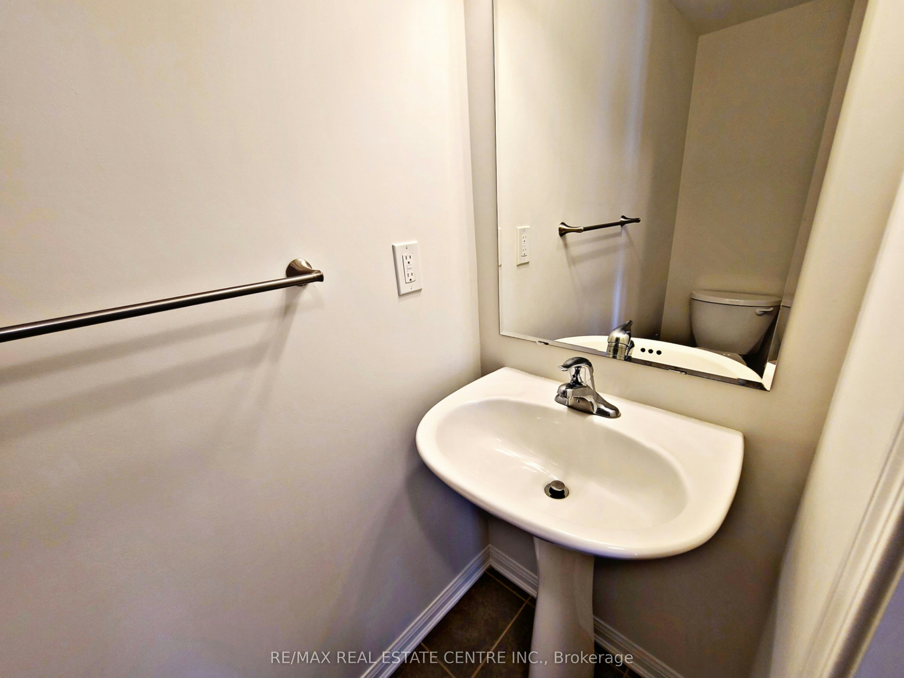 247 Slingsby Landing, Milton, ON, L9T 8N6 - 12