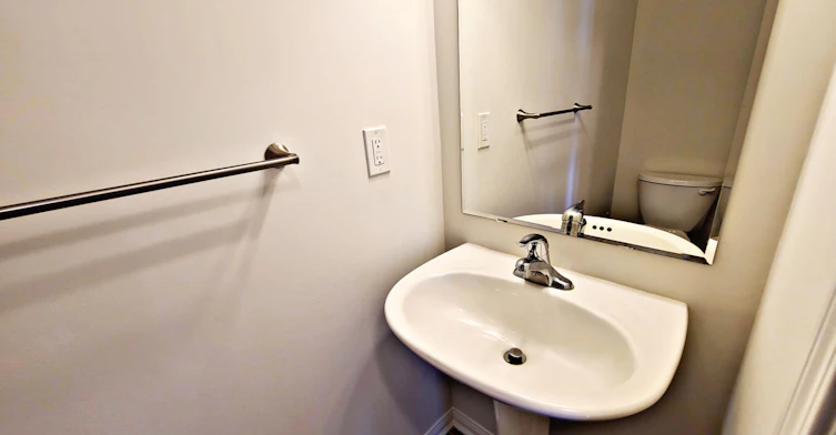 247 Slingsby Landing, Milton, ON, L9T 8N6 - 12