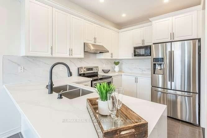 68 Fann Drive, Brampton, ON, L7A 4L5 - 9
