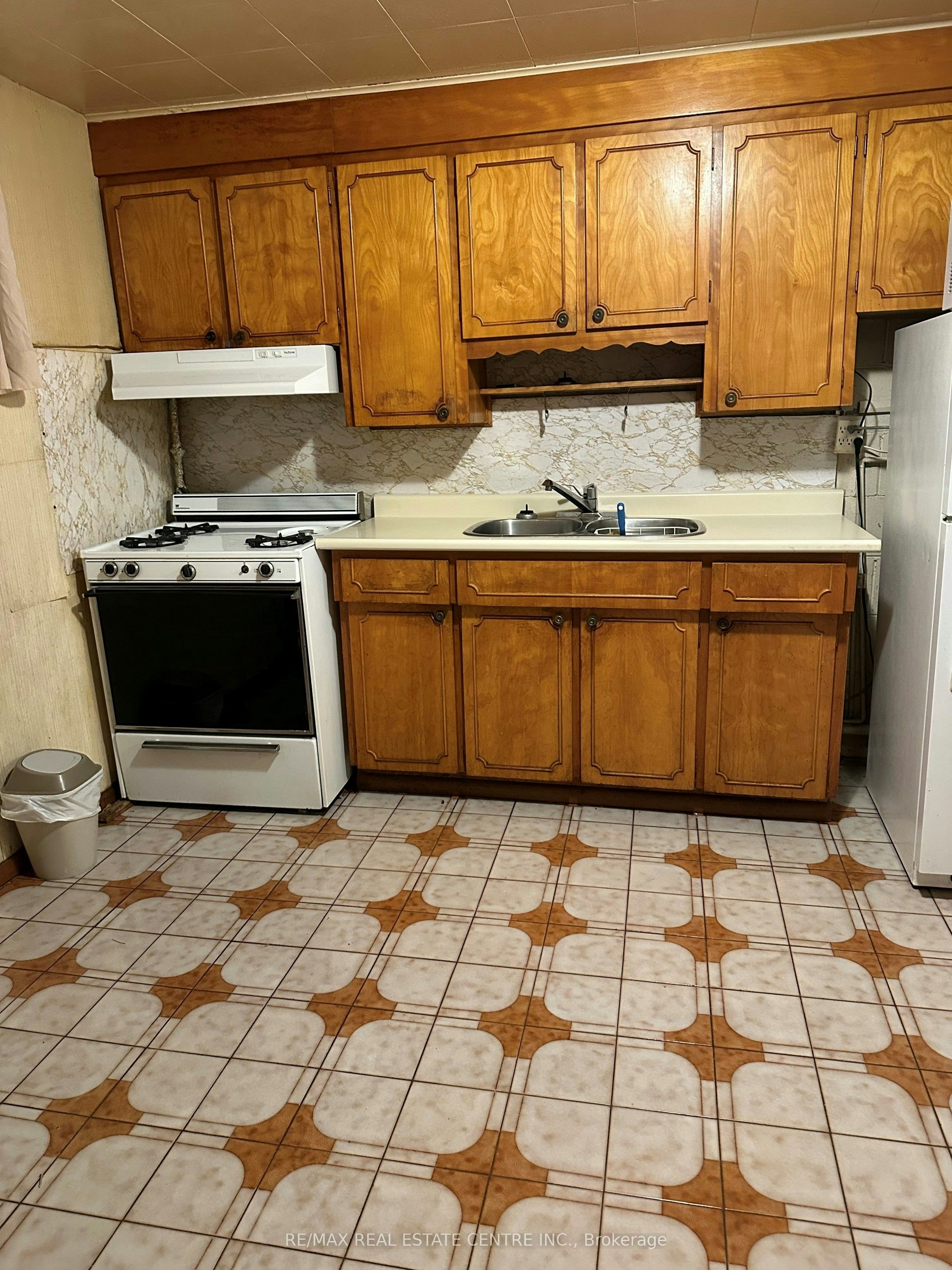 Basement-82 Sharpecroft Boulevard, Toronto, ON, M3J 1P4 - 4