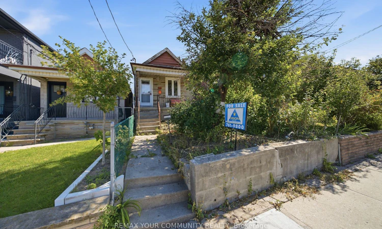 279 Mcroberts Avenue