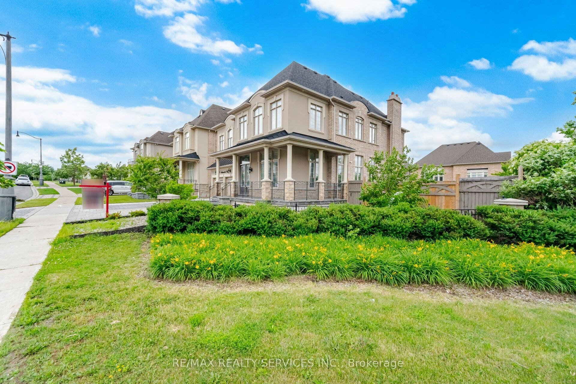 1 Adamsville Road, Brampton, ON, L6X 1H7